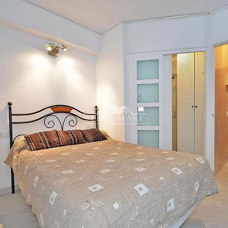 Bright Central Apartment Нерха Екстер'єр фото