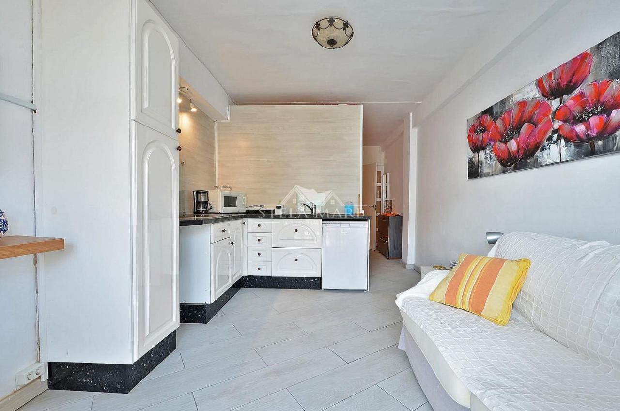 Bright Central Apartment Нерха Екстер'єр фото